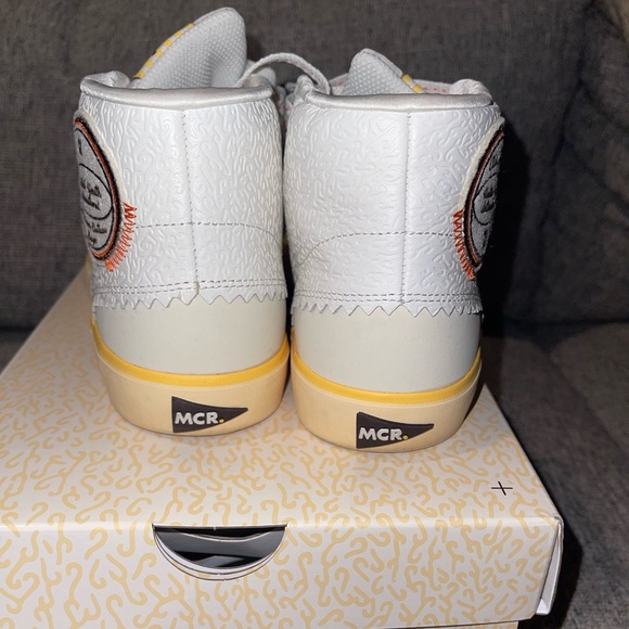 Jordan Maison Chateau Rouge Mid size 6.5Y LIKE NEW - Picture 3 of 12